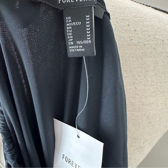 NWT Forever 21 Women’s Ruched Cocktail Party Dress - Picture 5 of 5